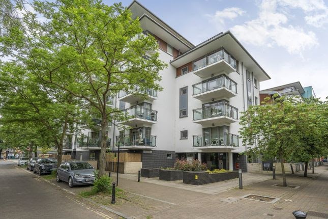 2-bed-secure-modern-flat
